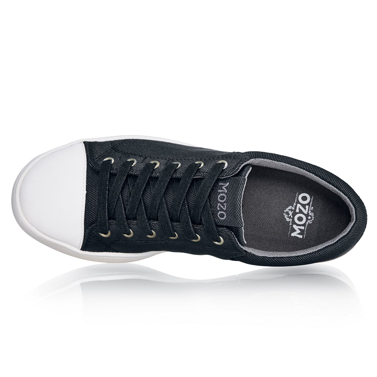 Mzo's Grind for Shoes For Crews are slip-resistant, vegan and water-resistant trainers, seen from above.