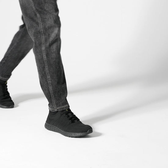 The Everlight™ Eco Men's Black from Shoes For Crews are slip-resistant trainers built with a recycled mesh upper that is water-resistant and breathable. Designed to keep your feet cool and ventilated, product video.